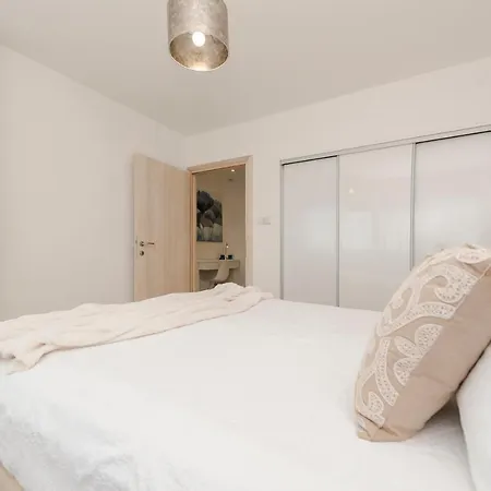 Urban Luxury Apartamento Zadar
